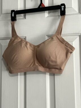Warner's Nude-Tone Wireless Seamless Bra